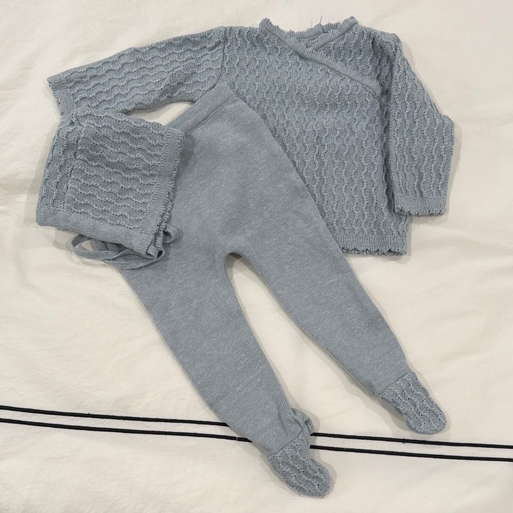 Kids One Piece Set in Light Gray